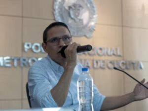 ¡GOLPE AL TREN DE ARAGUA! Alcalde colombiano lidera la lucha contra el microtráfico en las escuelas