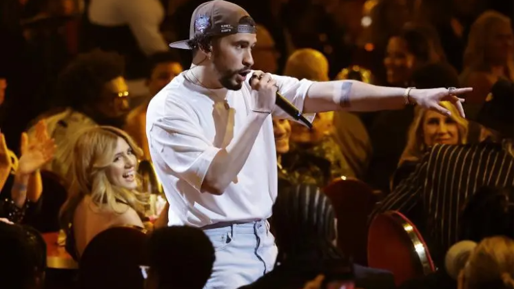Ya hay propuesta para reemplazar a Bad Bunny como artista principal del Super Bowl, ¿de quién se trata?